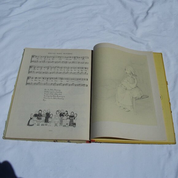 Sing Mother Goose Vintage book - Picture 7 of 16